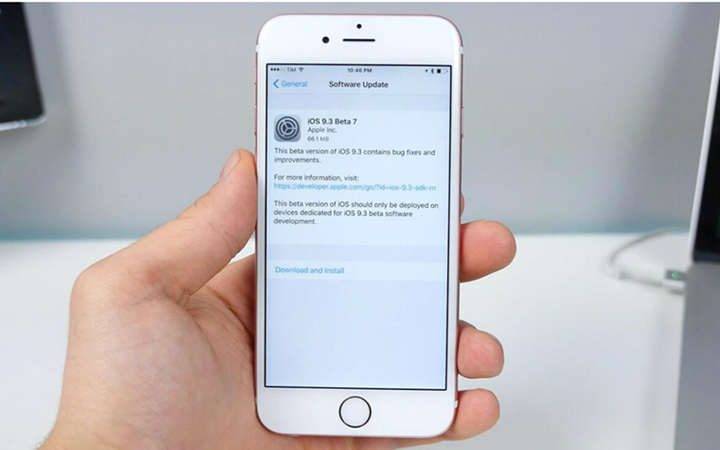 白屏现象已解决 苹果发布iOS 9.3.2版_新闻_电