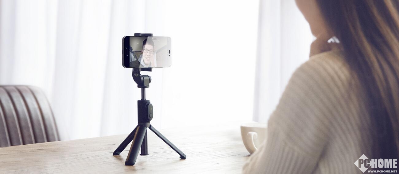 小米智能自拍神器_自拍神器是什么_美图手机和自拍神器哪个好