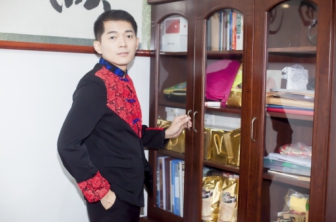 阿建力挺互联网+思维 做前卫而又保守型的网络