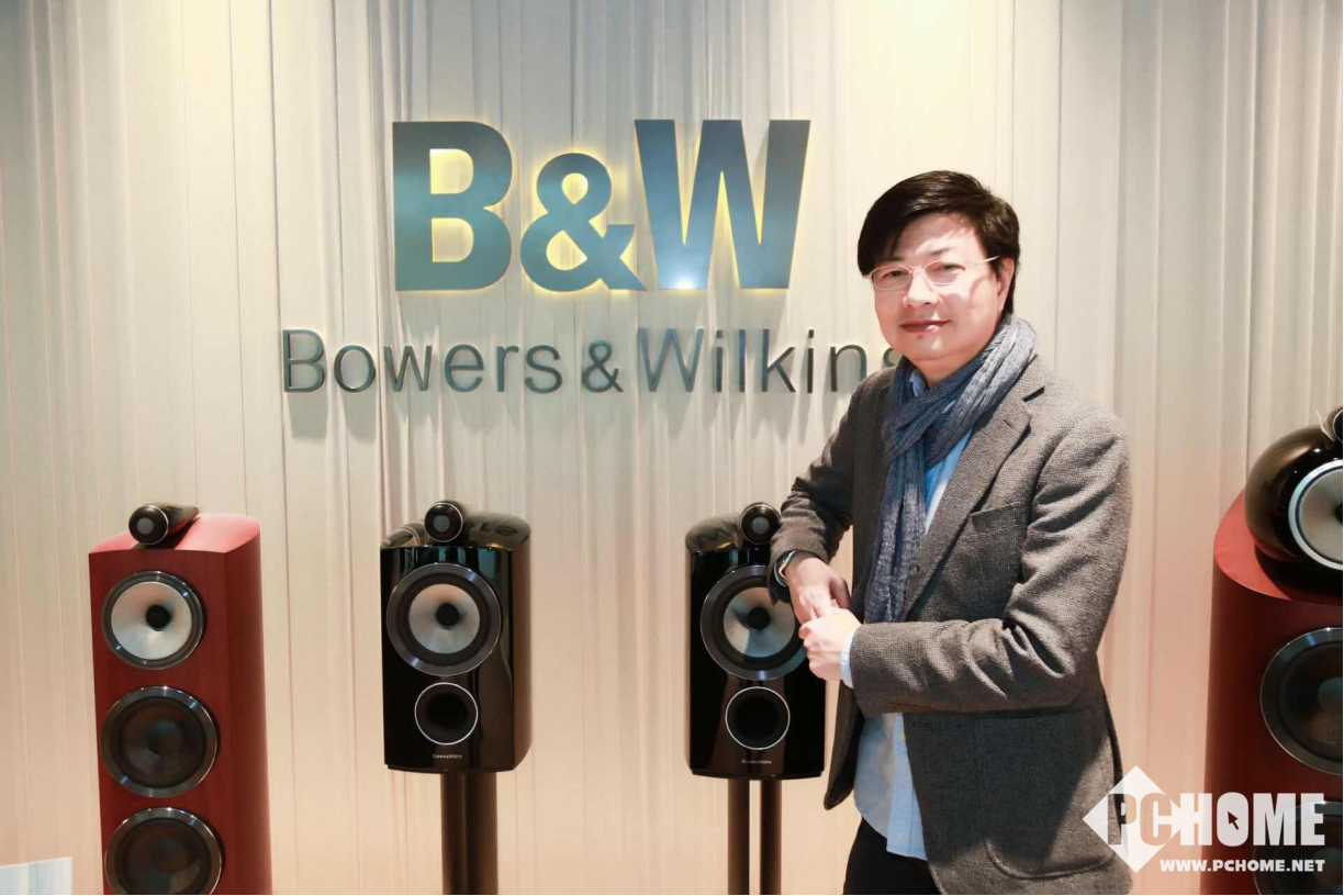 bowers & wilkins(宝华韦健)大中华区高级副总裁严焕全先生,为来宾献