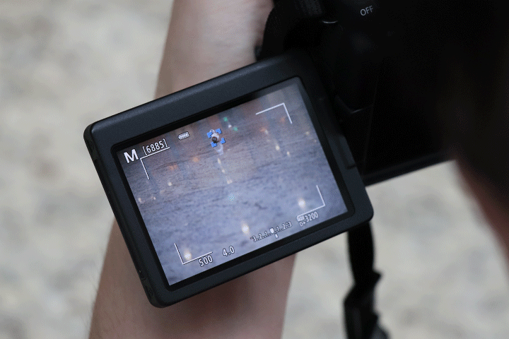 6d mark ii除了更新了cmos,加入翻转屏,在我看来更重要的是对焦系统的