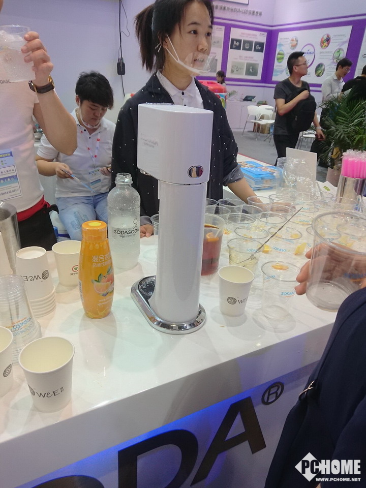 自制快乐肥宅水!SODA在水展自制碳酸饮料