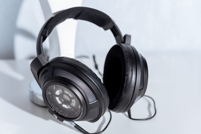 旗舰新品 森海塞尔发布HD 820头戴式耳机