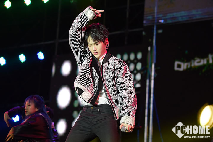 精彩自噪 2018荣耀手机制噪者郑州开唱