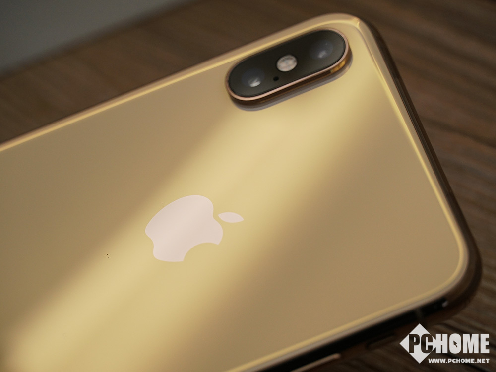苹果iphone xs max图赏:回头率爆棚的金色
