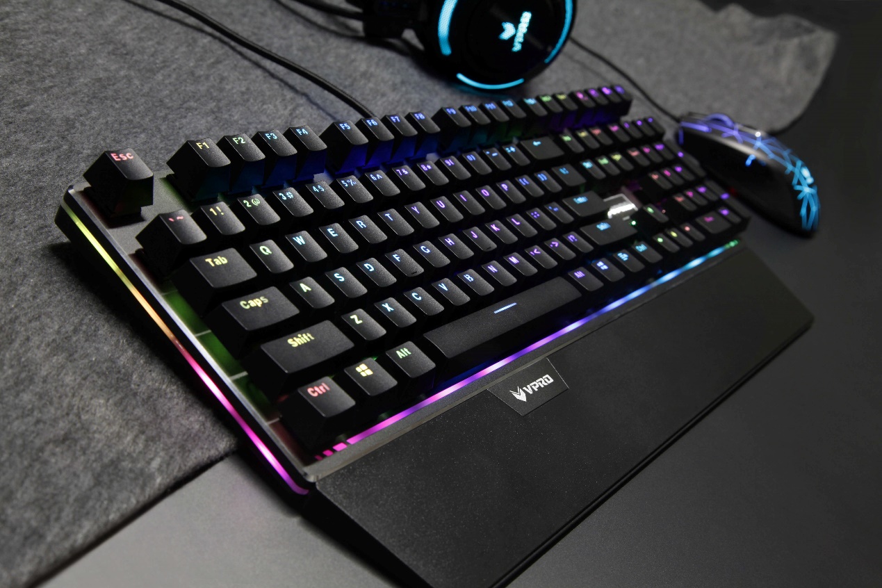 金彩升级 雷柏V720S幻彩RGB背光游戏机械键盘上市_新闻_电脑之家PChome.net