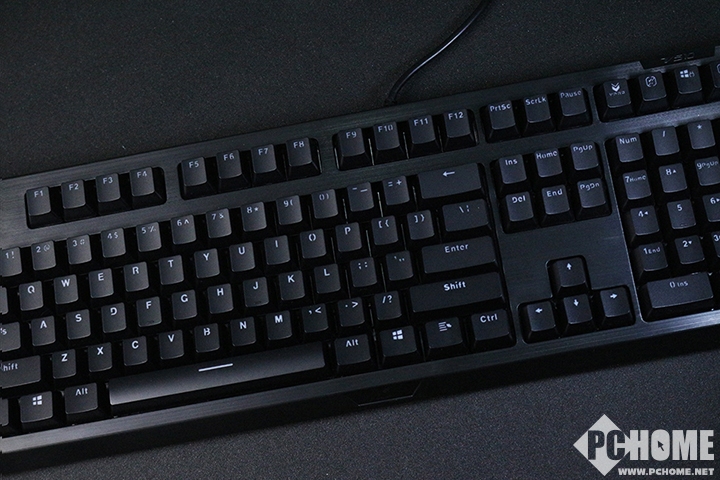 简约不失简单 雷柏v510背光机械键盘网吧版评测