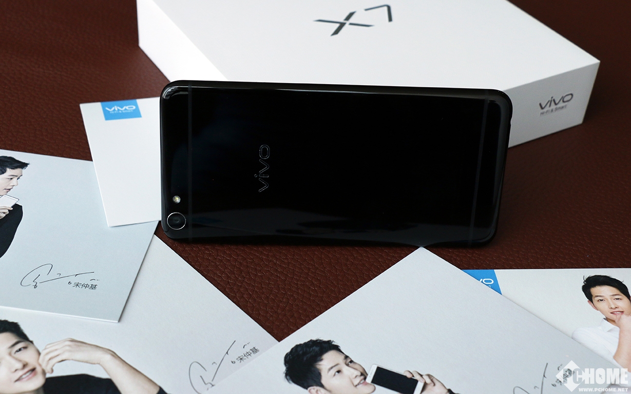 多彩配色柔光自拍 vivo x7曜石黑图赏