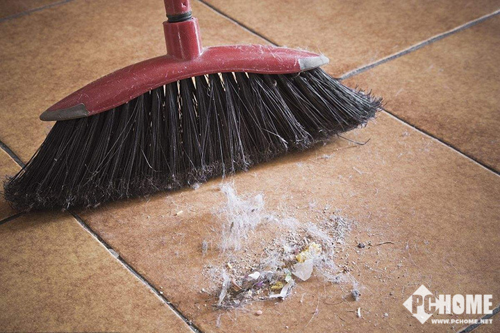 但如果两三天不打扫的话就会落下许多灰尘.