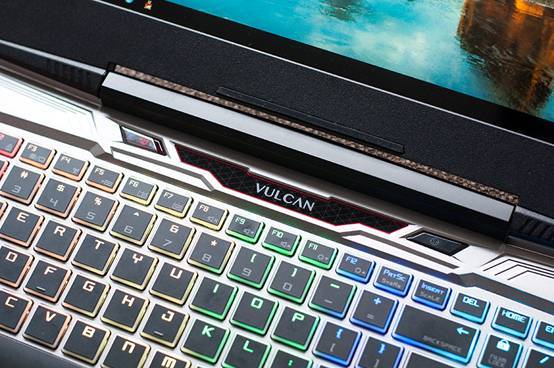 火影 金钢 4K屏笔记本i7游戏本GTX1050Ti 适合