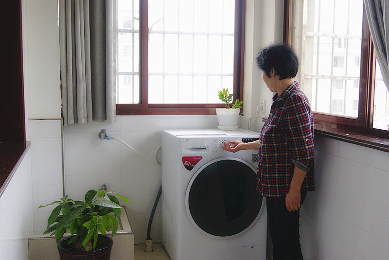 LG WD-M51ANF40 8公斤DD直驱变频电机 伤