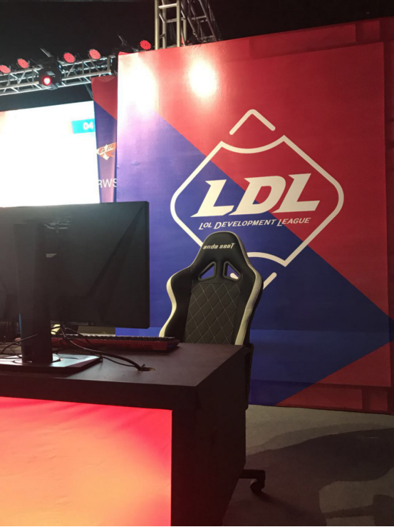 ndaseaT安德斯特热血赞助2018英雄联盟LDL,