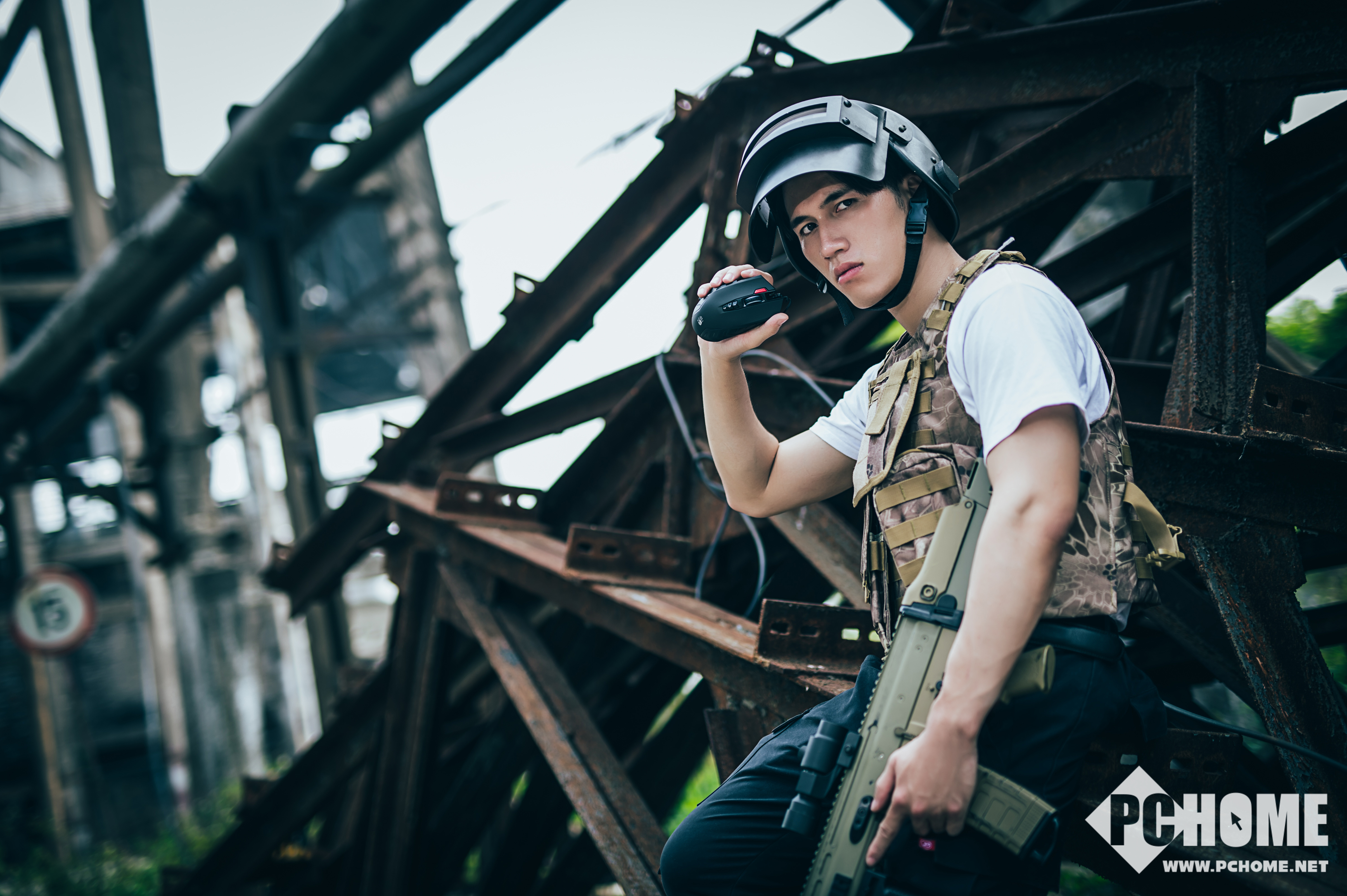 《绝地求生》真人实景赏析 血手幽灵双枪侠j95鼠标图赏