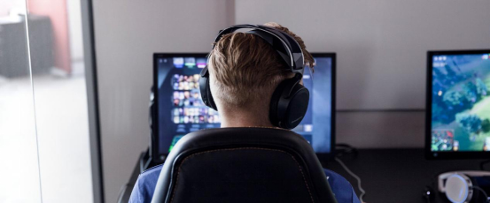 夏日看球玩耍必备 赛睿Arctis寒冰耳机京东秒杀