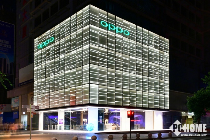 oppo超级旗舰店落户深圳 品牌形象再升级