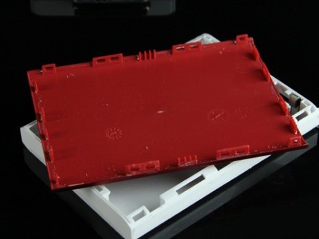 中端固态移动硬盘悍将 希捷Backup Plus 1TB拆