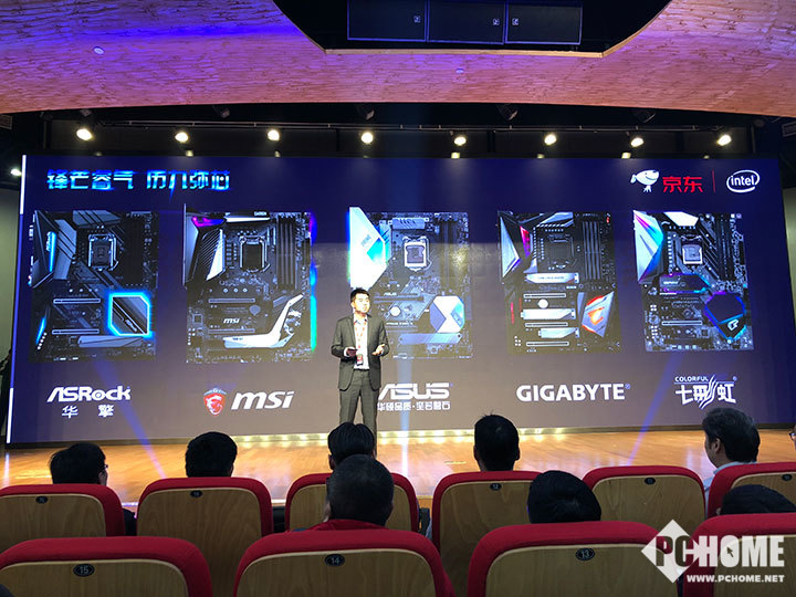 京东电脑数码事业部电脑配件业务部总经理李亚龙