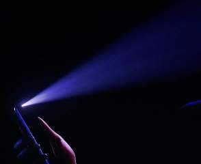 苹果Face ID要升级？不能侧脸解锁太尴尬