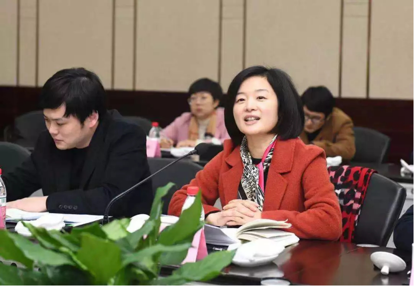 余姚市低塘街道党工委书记张丽红