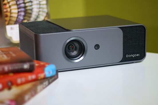 怎么选购投影仪,当贝投影仪F1告诉你不可不知