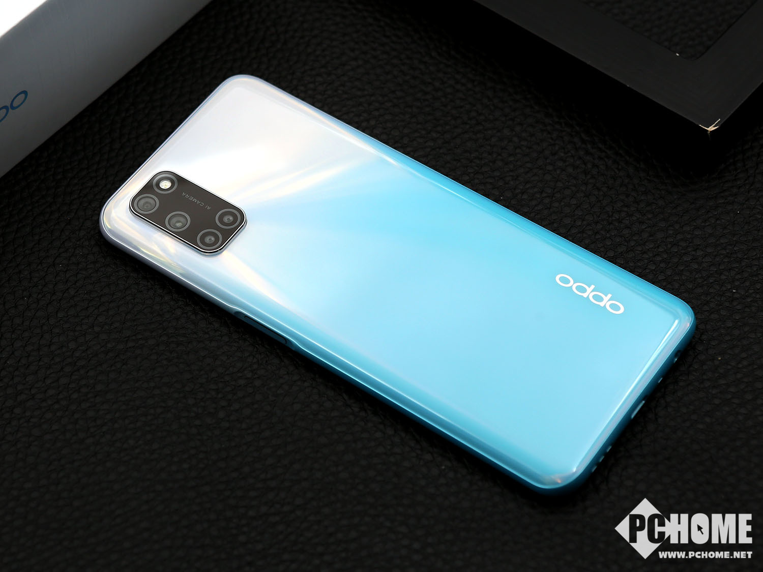 oppoa52图赏耀眼光斑机身5000mah大电池