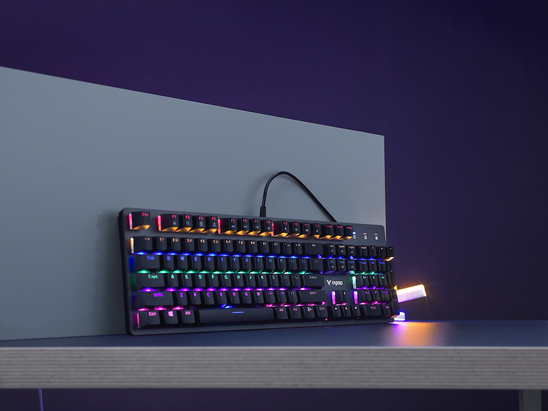 绽放金彩 雷柏v500se混彩背光游戏机械键盘上市