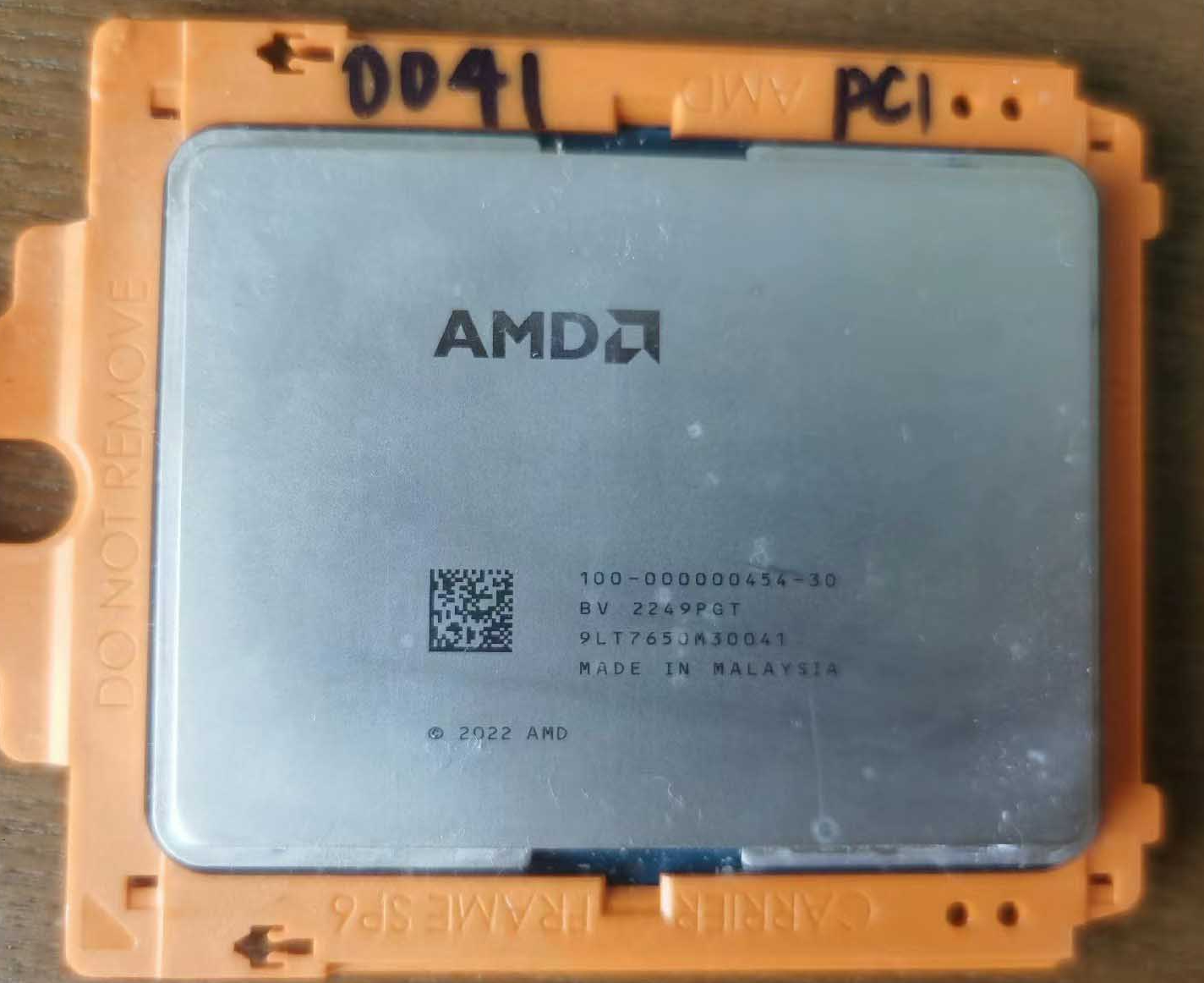 AMD線程撕裂者7985WX現身閑魚 64核心TDP達350W