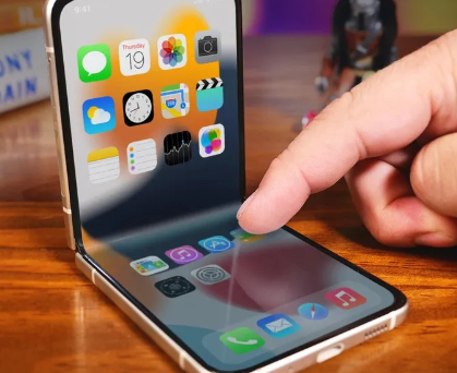 網傳蘋果2027年推折疊屏手機：獻禮iPhone問世20周年