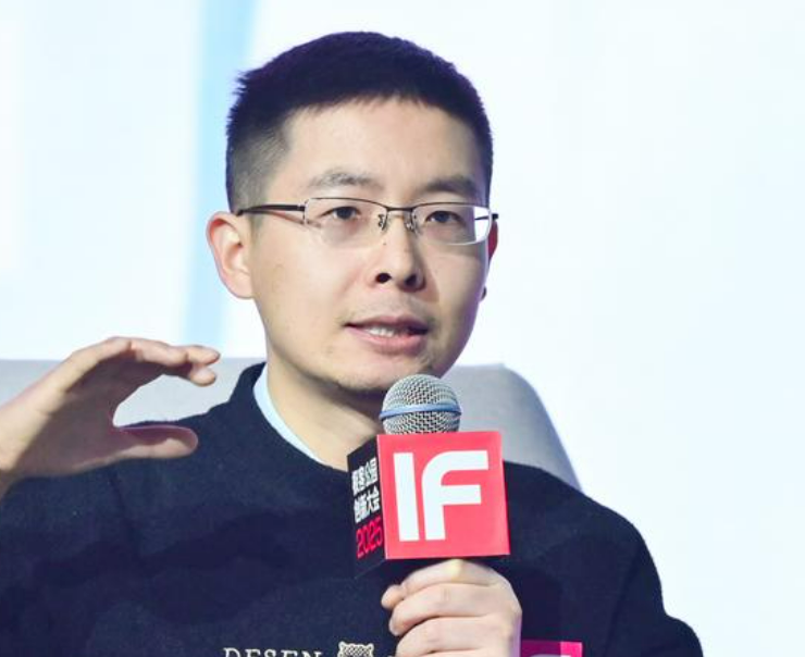 王兴兴称曾反对做人形机器人：客户给钱才改变想法
