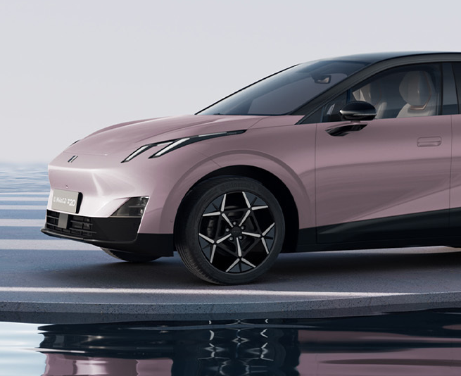 领克08街边自燃：搭载三元锂电池，事发前车辆提示过热故障