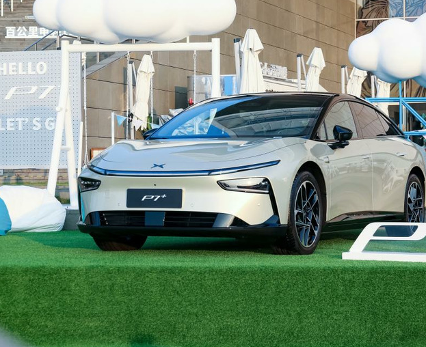 小鹏P7送店检修被私拆4个轮胎，门店回应：给其他车辆做测试用