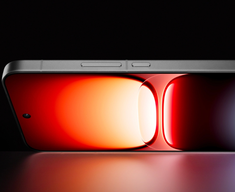 消息称iQOO 15 Ultra将于春节前发布：搭载主动散热风扇