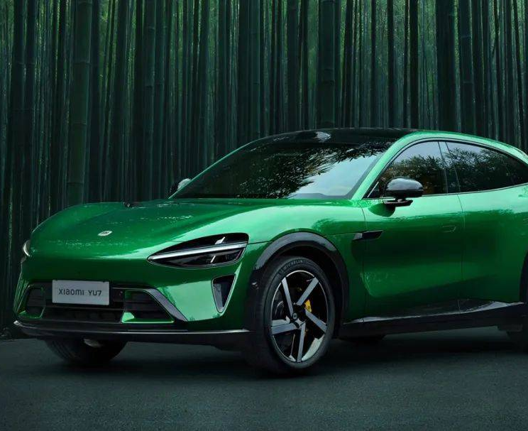 雷军今晚硬核开拆，小米YU7全车解密直播即将开启