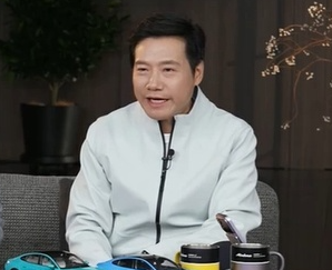 雷军回应投放黑米博主事件：“万能的大熊”一直攻击、诅咒米粉