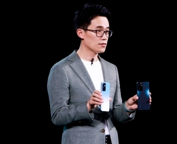 王腾回应新公司薪资待遇：看齐大厂，已收到几百份简历