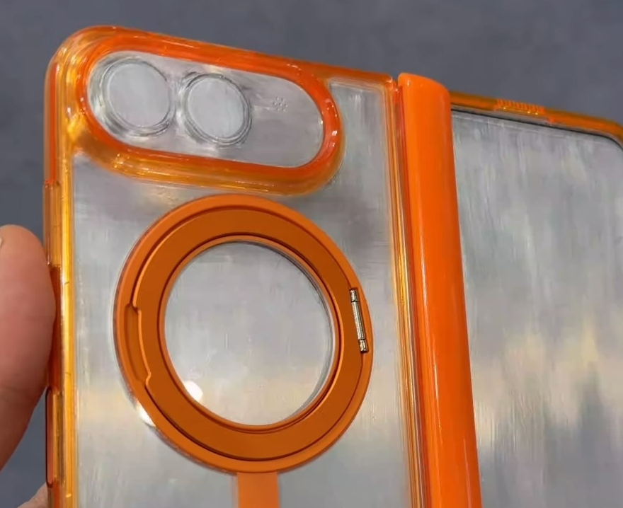 苹果折叠屏iPhone Fold金属模具曝光：神似OPPO Find N