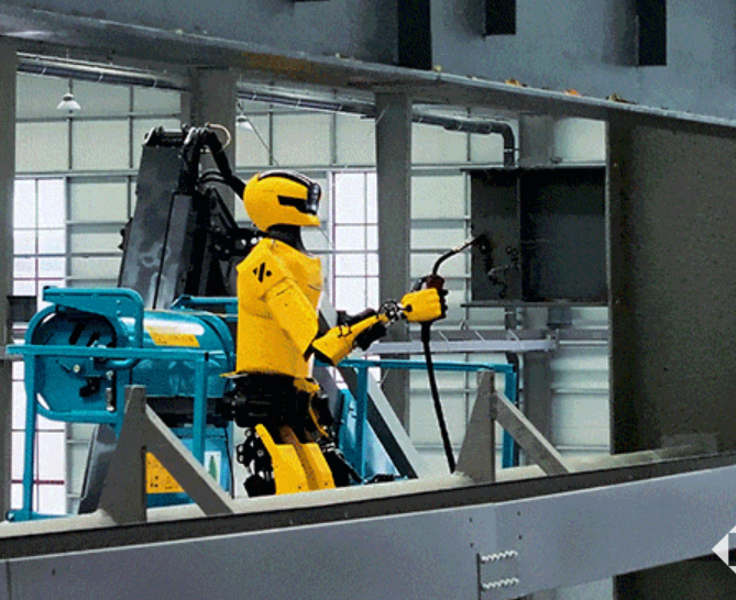 开普勒K2“大黄蜂”机器人完成高空焊接作业：可连续工作8小时