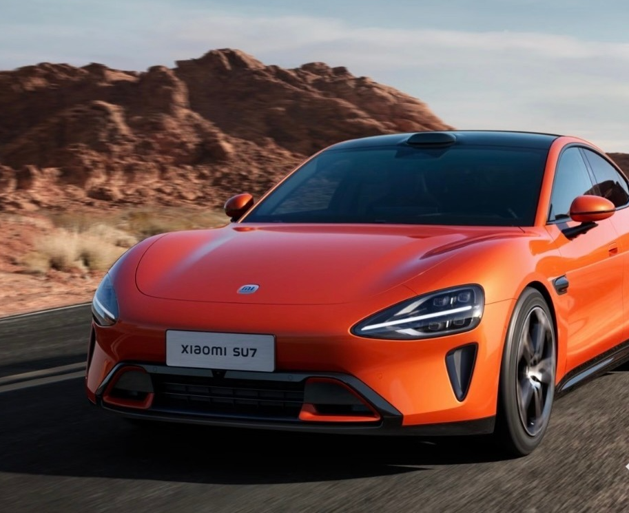雷军点评小米汽车熔岩橙绝版：很帅，但敢买的人太少