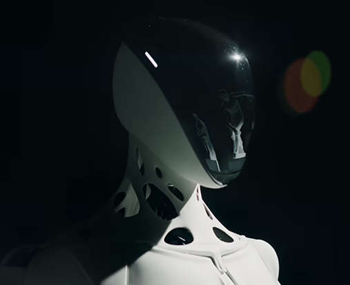 小鹏汽车成立通用智能中心：并入自动驾驶、智能座舱中心