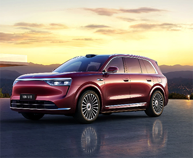 鸿蒙智行问界 M8获评PChome年度卓越人气智能SUV