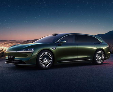 鸿蒙智行享界 S9T荣获PChome年度卓越新能源旅行车