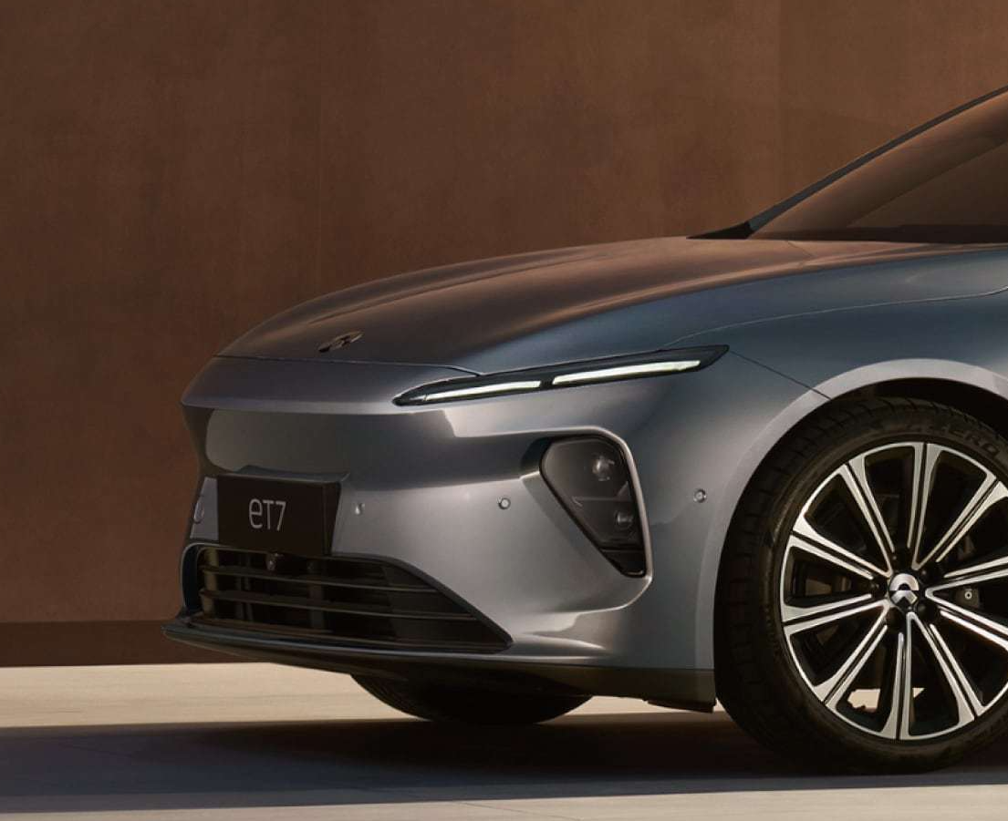 蔚来汽车预计2025年Q4首次实现季度盈利，美股盘前涨超10%