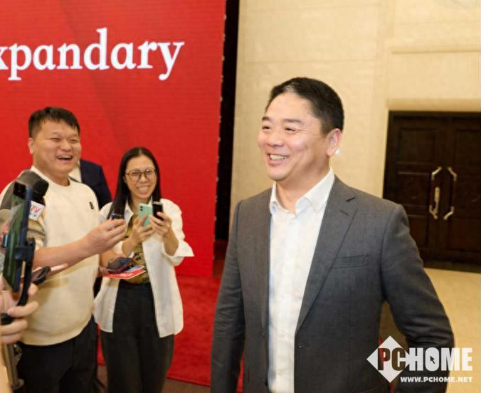 刘强东投资50亿元进军游艇行业：目标打造10万元级亲民游艇