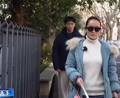 瞳行科技AI助盲眼镜应用落地：成功帮助失明20年女子实现独立出行