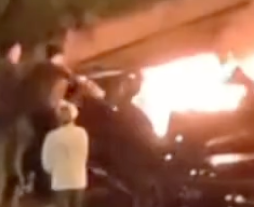 成都小米汽车事故鉴定结果公布：车门无法开启，驾驶员火烧致死