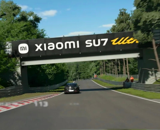 小米汽车预热新车，或为超跑概念车，雷军：明天见