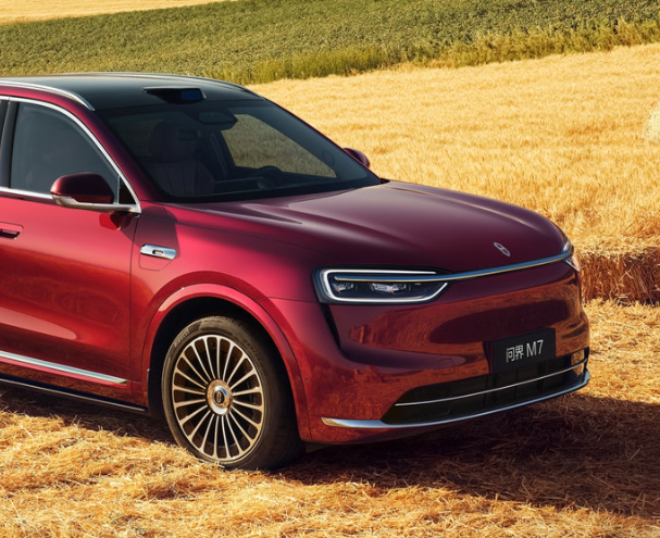 全新问界M7购车权益升级，下定至高享7万元购车权益