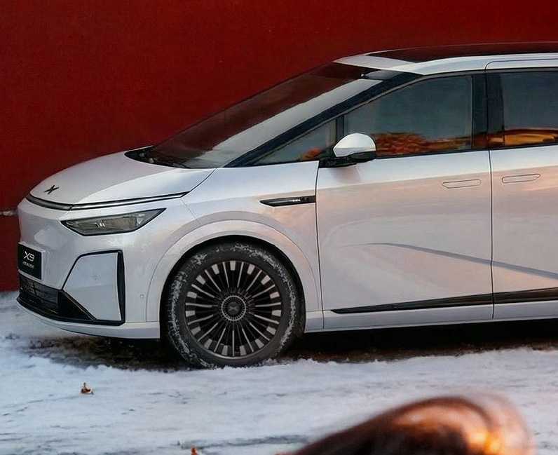 2026款小鹏X9纯电版展车已陆续到店，3月2日上市