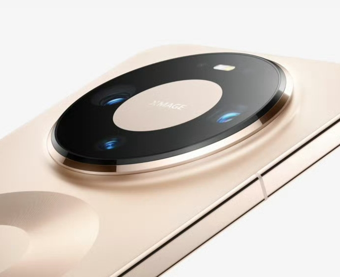 华为李小龙现身MWC 2026：亲身体验小米17 Ultra