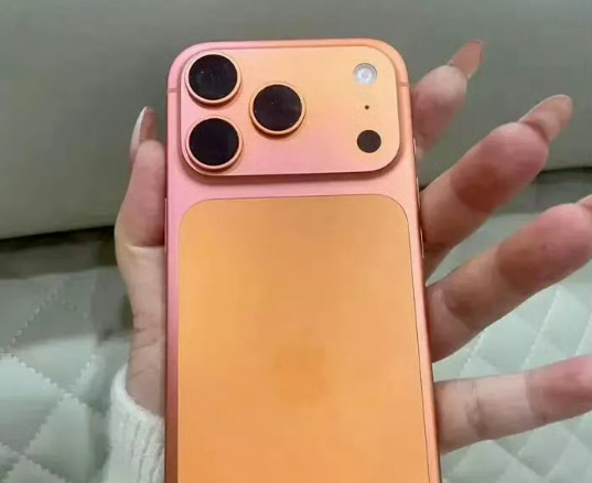 iPhone 17 Pro星宇橙褪色变粉色，苹果客服回应：可检测换新
